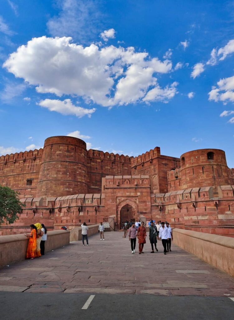 The red-sandstone entrance to Agra Fort