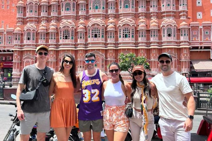 Guest-at-Hawamahal-Jaipur